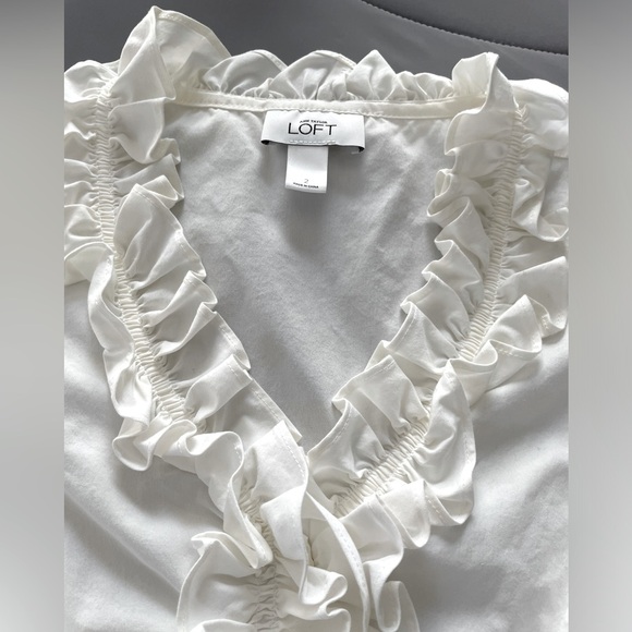 LOFT ruffled blouse - Picture 2 of 7